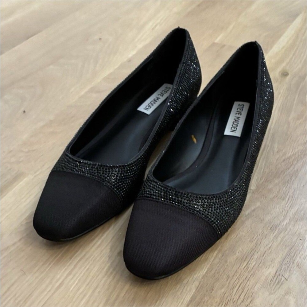 Steve Madden Women's Black Rhinestone Cap Toe Slip-On Flats Round Toe 7.5